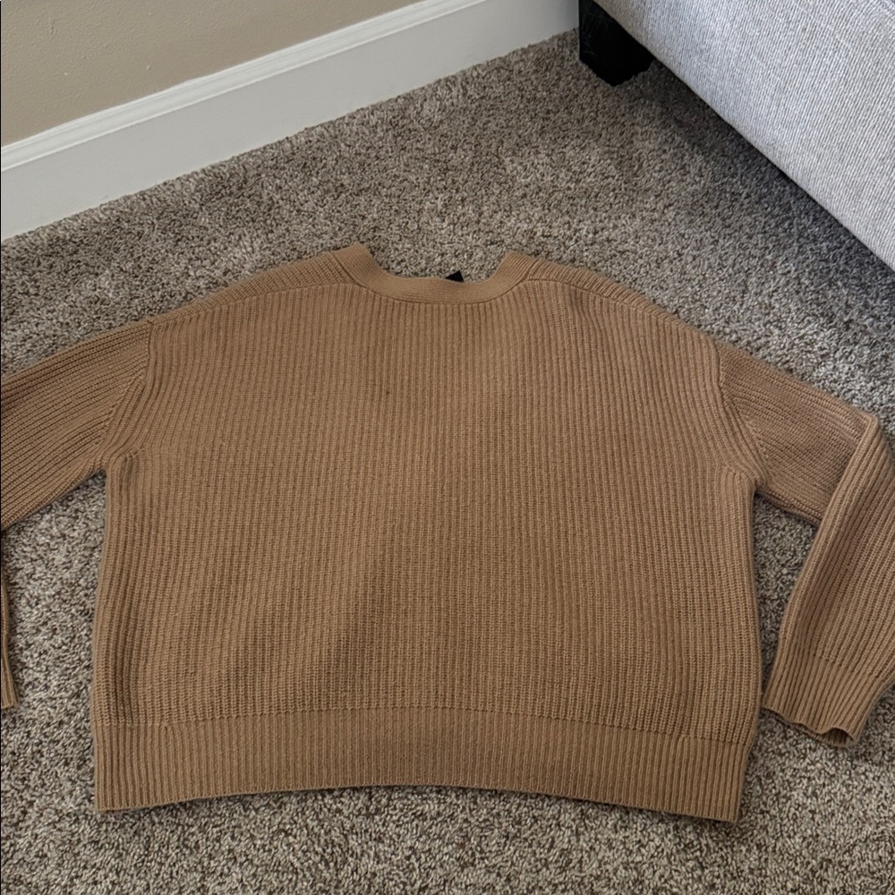 Cropped Cashmere Cocoon Cardigan - Picture 5 of 5